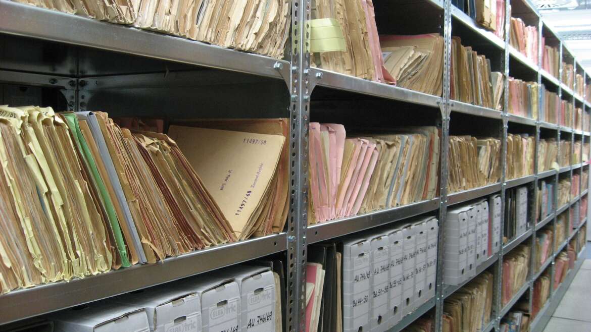 Conservation des archives : comment éviter les moisissures